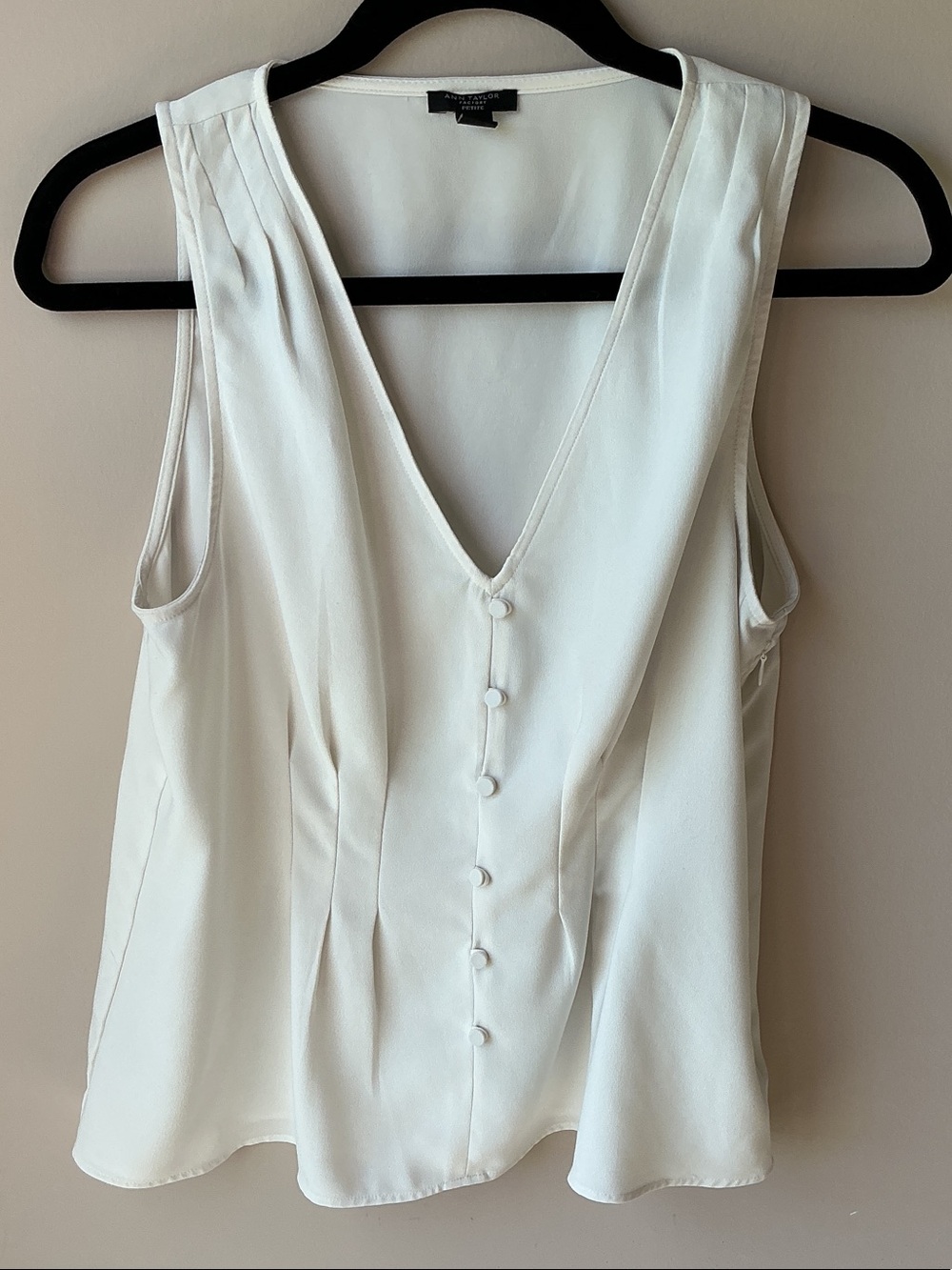 Ann Taylor Factory Ivory V-Neck Button-Front Sleeveless Camisole